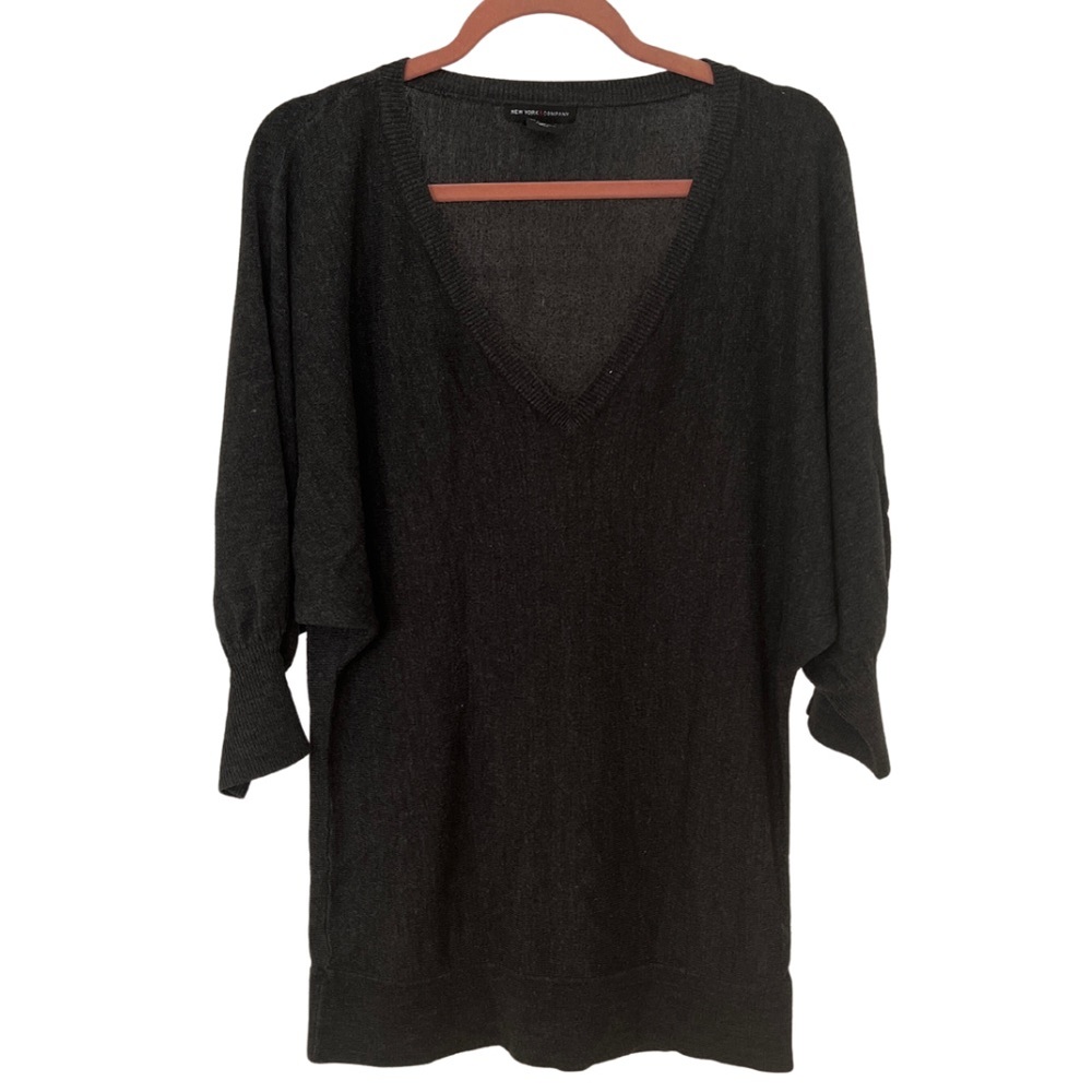 🌟 New York & Co Grey Oversized V-Neck Sweater - Size L 🌟